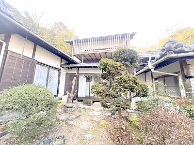 外観：母屋木造2階建3DK