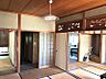 リビング/ダイニング：1階和室が3部屋、洋室が3部屋あります。