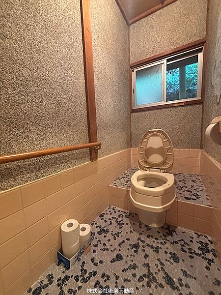 トイレを拡大表示
