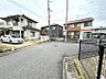 その他：前面道路。道向かいには公園があり、子育てもしやすい環境です。