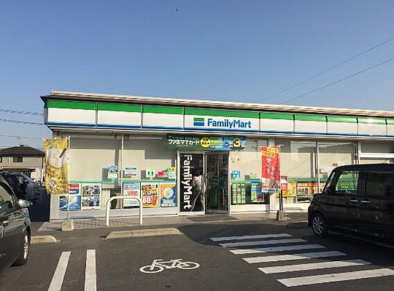 ファミリーマー...