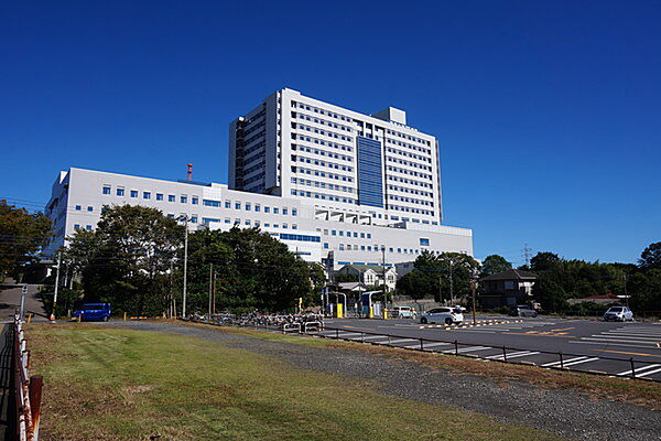 画像14:病院「東海大学医学部付属病院まで2045m」
