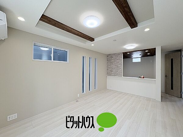 リビング/ダイニングを拡大表示