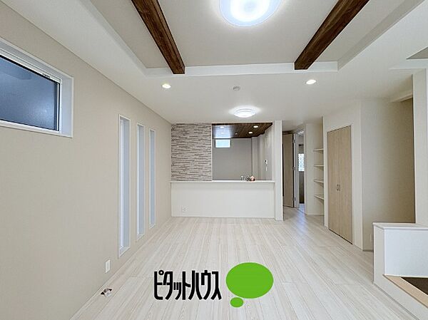 リビング/ダイニングを拡大表示