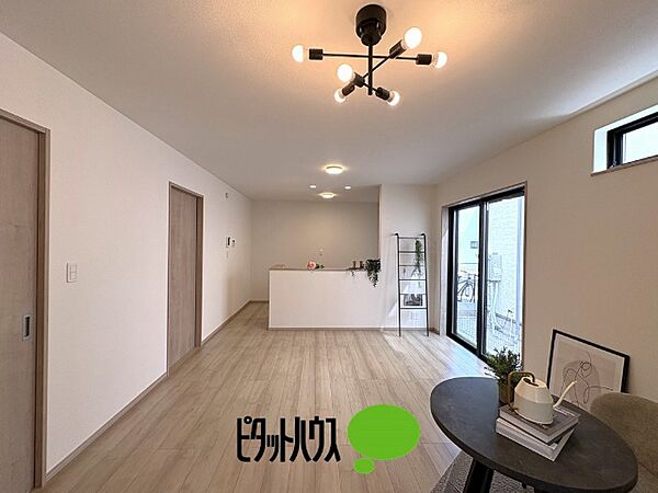 リビング/ダイニングを拡大表示