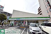 ファミリーマート東久留米本町店 徒歩13分。コンビニ 1030m