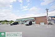 ファミリーマート西大泉四丁目店 徒歩13分。コンビニ 1000m
