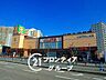 周辺：ライフ堺駅前店 徒歩4分。 320m