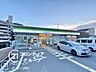 周辺：ファミリーマート堺深井沢町店 徒歩5分。 400m