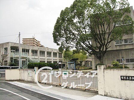 堺市立若松台小学校 徒歩4分。 320m