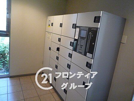 留守がちなお家でもお荷物の受け取りができる宅配BOXがあります!安心してお出かけが出来ますね