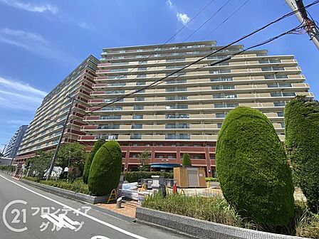 大規模マンションは、充実した共用施設と安心の管理体制で、快適な暮らしを提供する理想的な住環境です!
