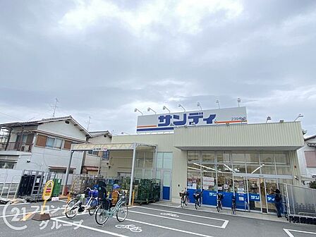 サンディ金岡蔵前店 徒歩9分。 650m