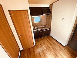 広島電鉄1系統 宇品5丁目駅 徒歩2分の賃貸アパート 2階1Kのリビング/ダイニング