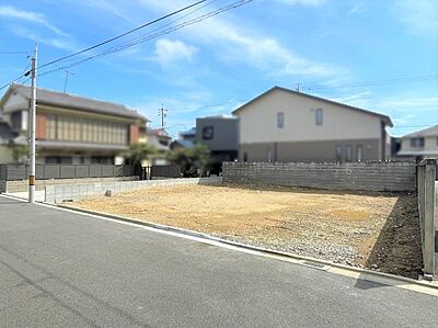 外観：約63坪の整形地　現況更地　建築条件なし