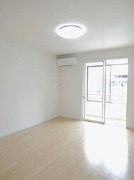 チムニー・ワン 1階ワンルームのリビング/ダイニング