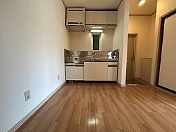 メープル大友 2階1DKのリビング/ダイニング