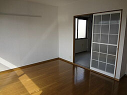 ハイランドタウンC 2階1LDKのリビング/ダイニング