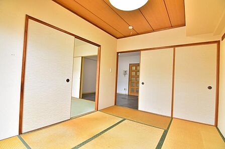 和室はお客様が泊まったり、お子様を遊ばせるピッタリの空間です。