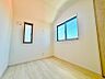 室内：使い方に柔軟性があり、個室としても趣味の部屋としても利用可能です。
