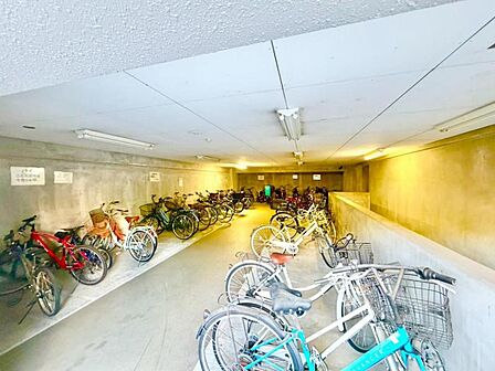 敷地内に駐輪場を完備。日々の暮らしを快適にサポートしてくれます。