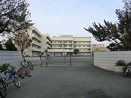 横浜市立瀬戸ケ谷小学校 620m