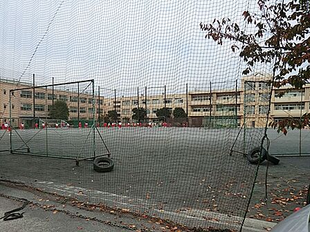 横浜市立潮田中学校 1130m