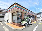 セブンイレブン　能登川垣見店まで300メートル
