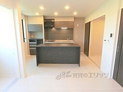 近江鉄道八日市線 太郎坊宮前駅 徒歩2分の賃貸アパート 1階2LDKのリビング/ダイニング