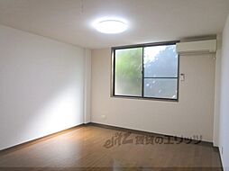 ヴィラマキノ 102 1階ワンルームのリビング/ダイニング