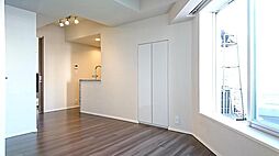 ブランズ六本木 4階1LDKのリビング/ダイニング