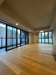 ザ・パークハウス千代田六番町 5階3LDKのリビング/ダイニング