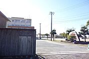 犬山市立 東小学校 2060m