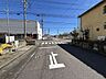 外観：前面道路含む現地写真