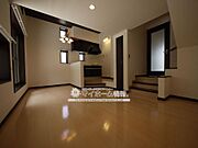 天井が高く開放感のあるスキップフロアタイプ2ＬＤＫ