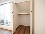 ハンガーポール付きだと収納しやすいですね