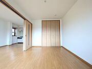 洋室6.4帖