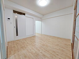 ピュアグラスコート 502 号室