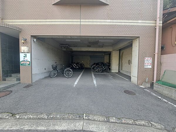 画像28:駐輪場