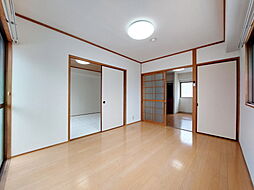 ホワイトガーデン 205 号室 2階2DKのリビング/ダイニング