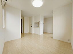 ラフィナス 203 号室 2階1LDKのリビング/ダイニング