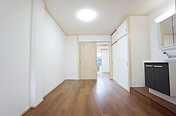 ピカデリーサーカス衣山 105 号室