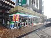 ファミリーマート都筑ふれあいの丘駅前店 1051m