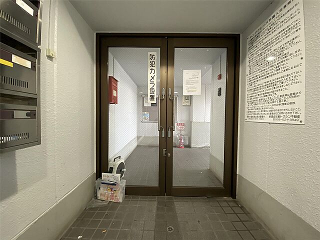 17 / 32