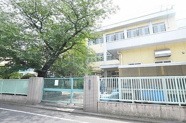 画像15:大森第三小学校 621m