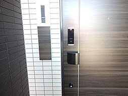 セキュリティーの高い電子錠玄関
