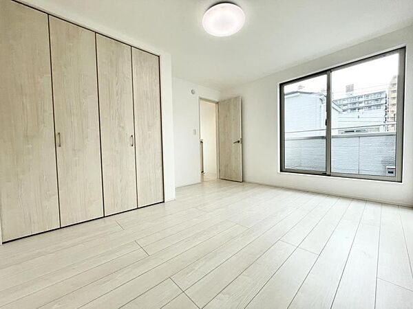 寝室を拡大表示