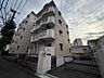 外観：それぞれ独特の顔を持つあなただけのお住まい。各棟によって暖かい日差しの入り方・見え方も違うお住まい。実際の日当たりや現地の雰囲気もご確認くださいませ。