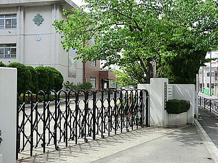 川崎市立川崎中学校 540m