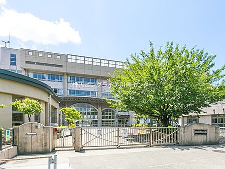 川崎市立稲田小学校 630m